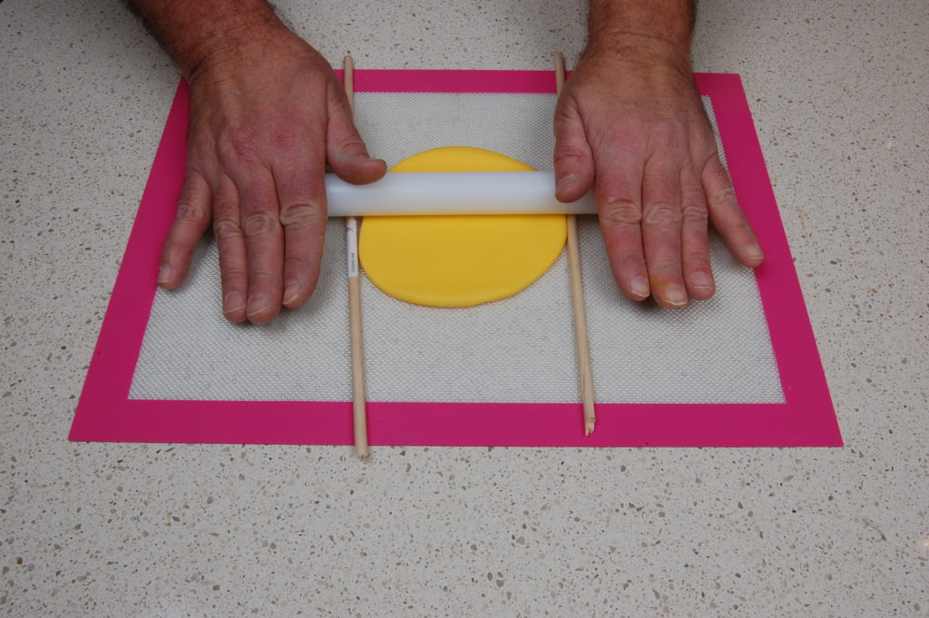 start by rolling some fondant