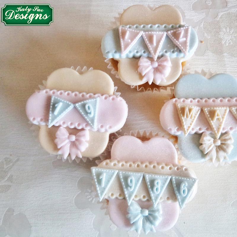 CD - Alphabet bunting cake decorating mould