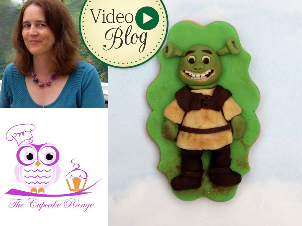 Shrek-Cookie-Video-Tutorial-using-sugar-buttons-snowman-silicone-mould