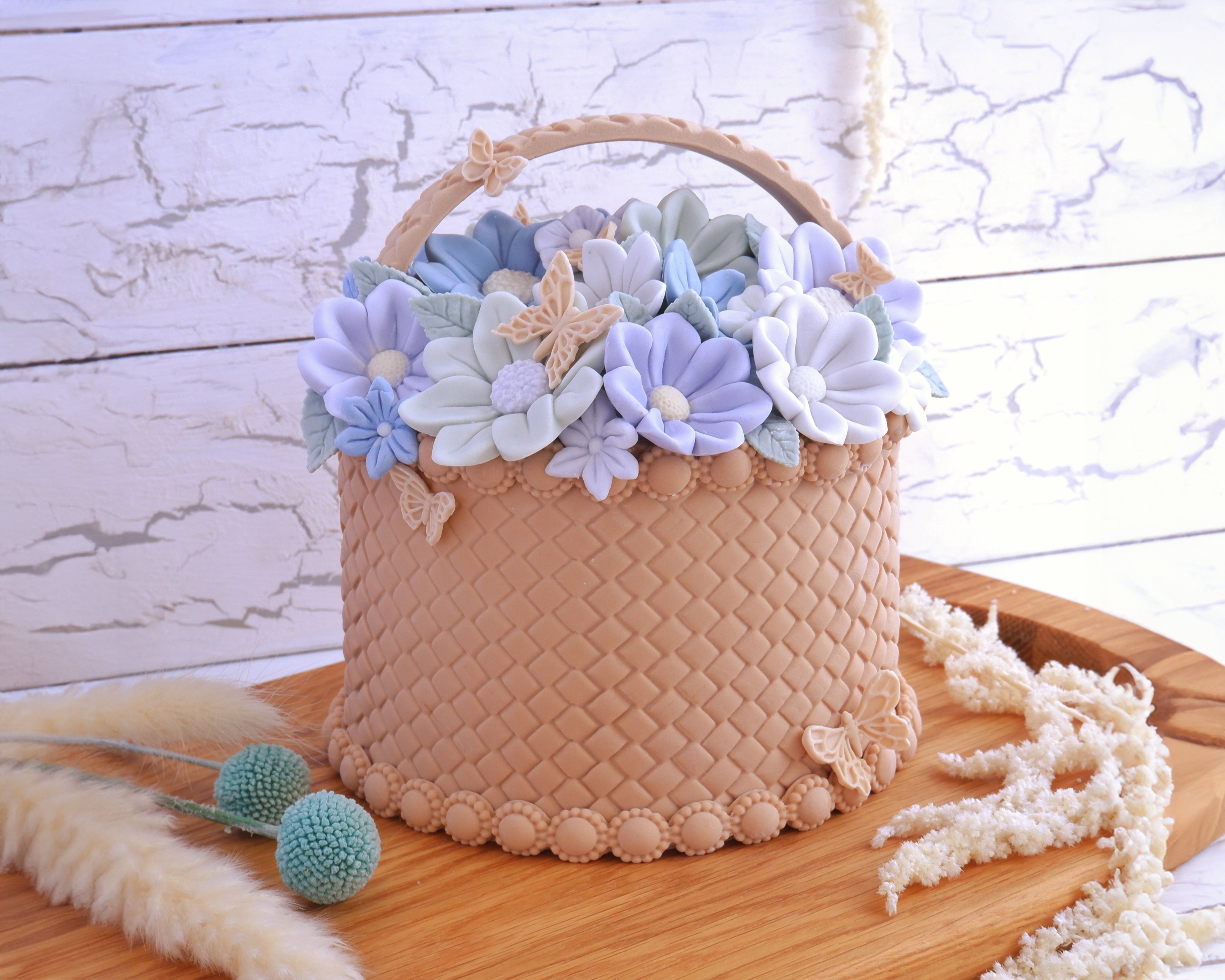 Make a Mother's Day Flower Basket Cake