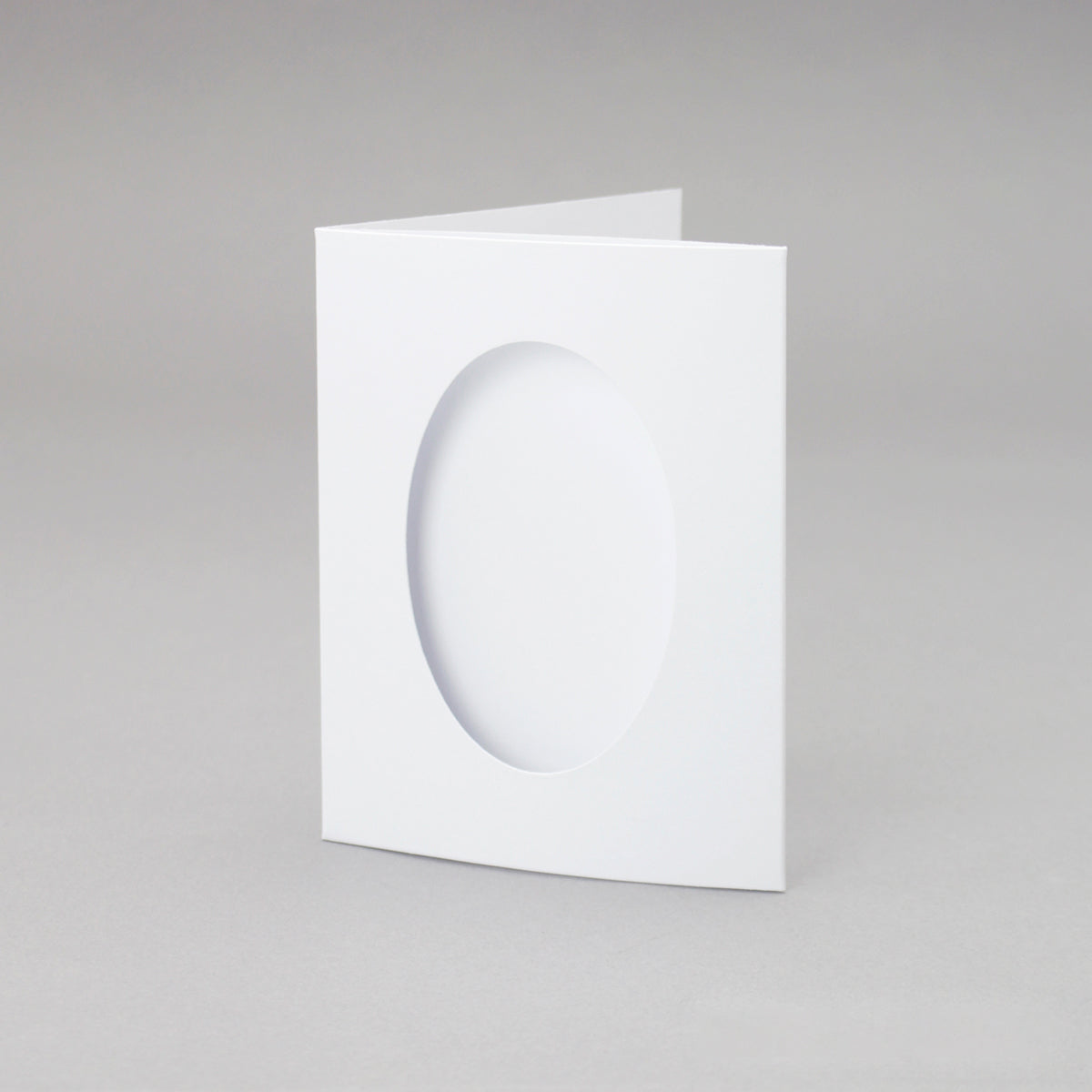 White Oval Aperture Cards 88x114mm (pack of 10)