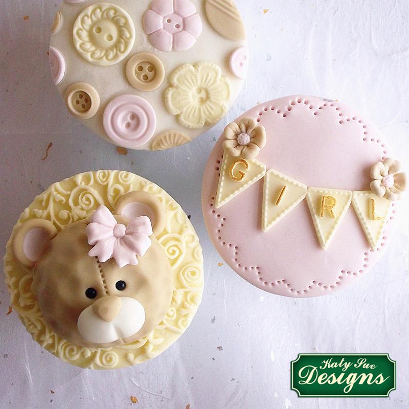 CD - Alphabet bunting cake decorating mould 