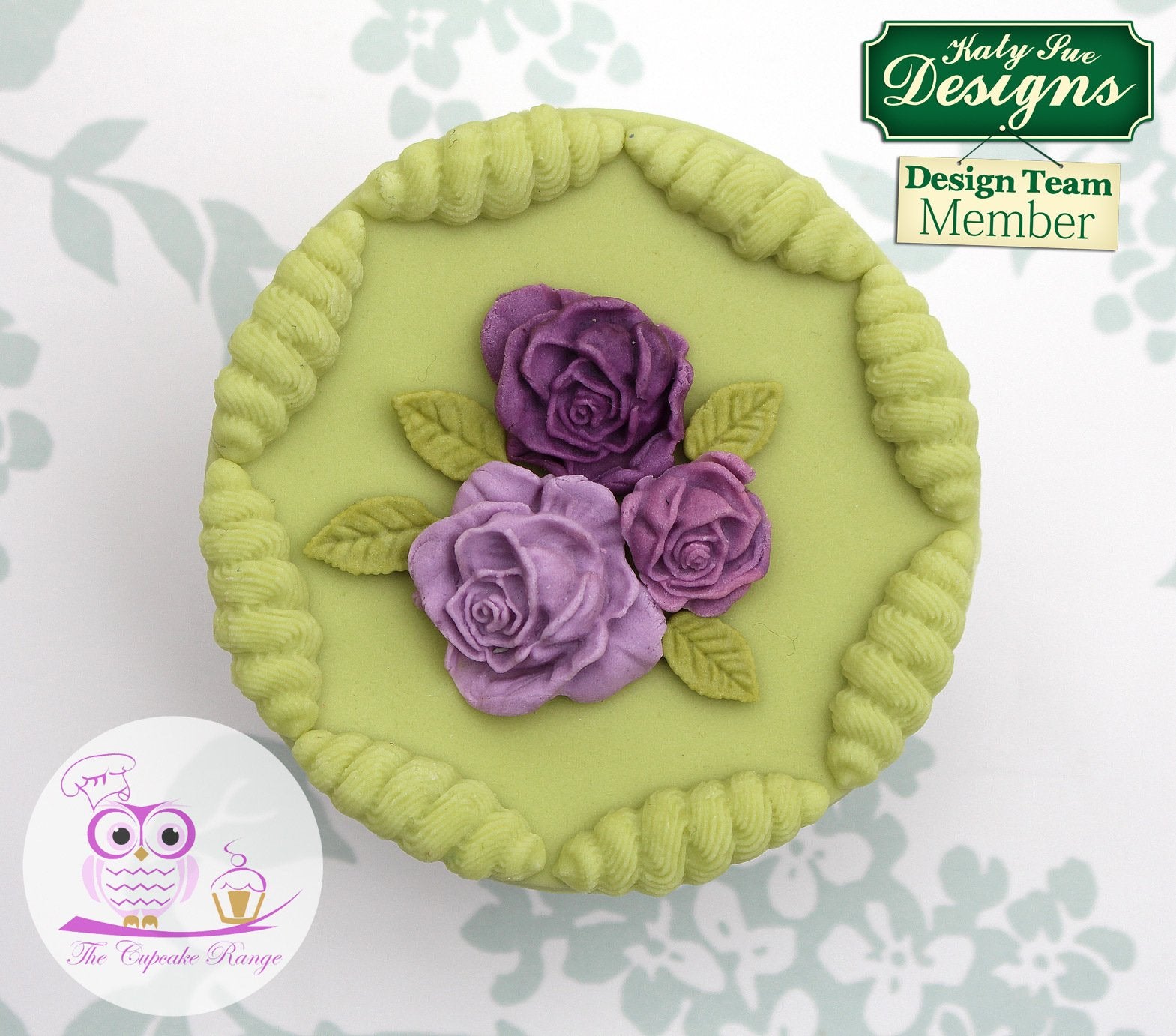 CD - An idea using the Rose Leaves Silicone Mould product