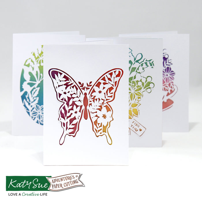 Abenteuer beim Papierschneiden | Kartenset „Blüten und Schmetterlinge“.