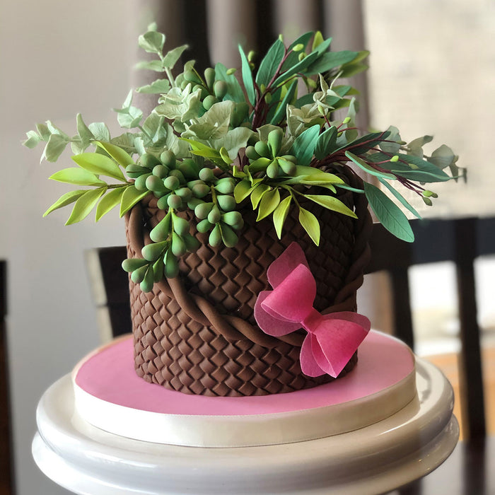 Update more than 143 chocolate basket cake decoration best - seven.edu.vn